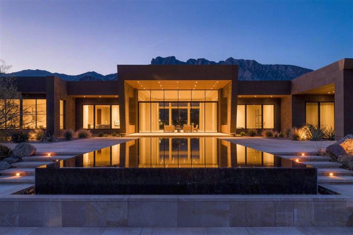 2 Mission Palms Dr exterior