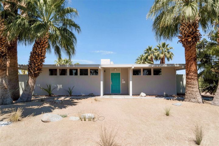 7112 Palm Canyon Dr exterior